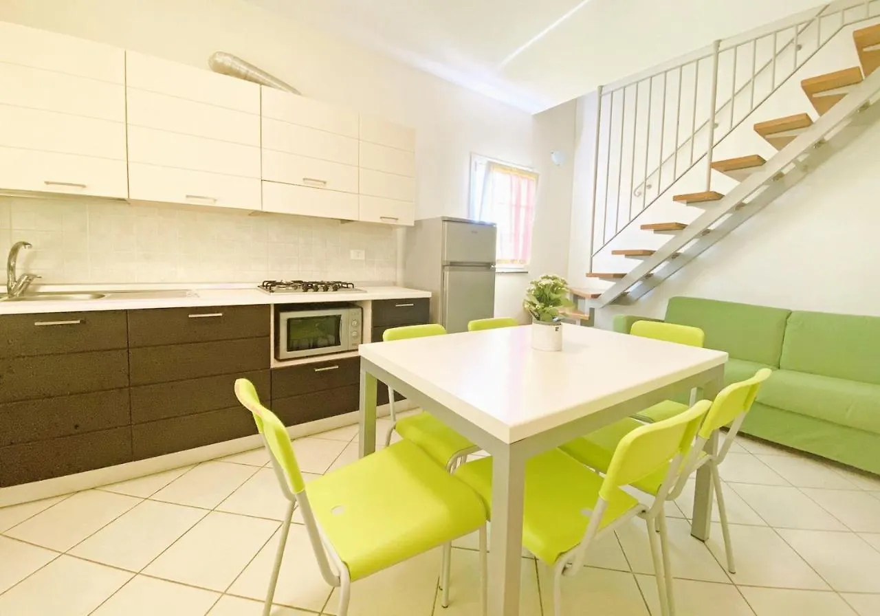 アパートホテル Isa-Residence With Swimming Pool In Mazzanta At Only 600 Meters From The Beach, Apartments With Air Conditioning And Private Outdoor Area